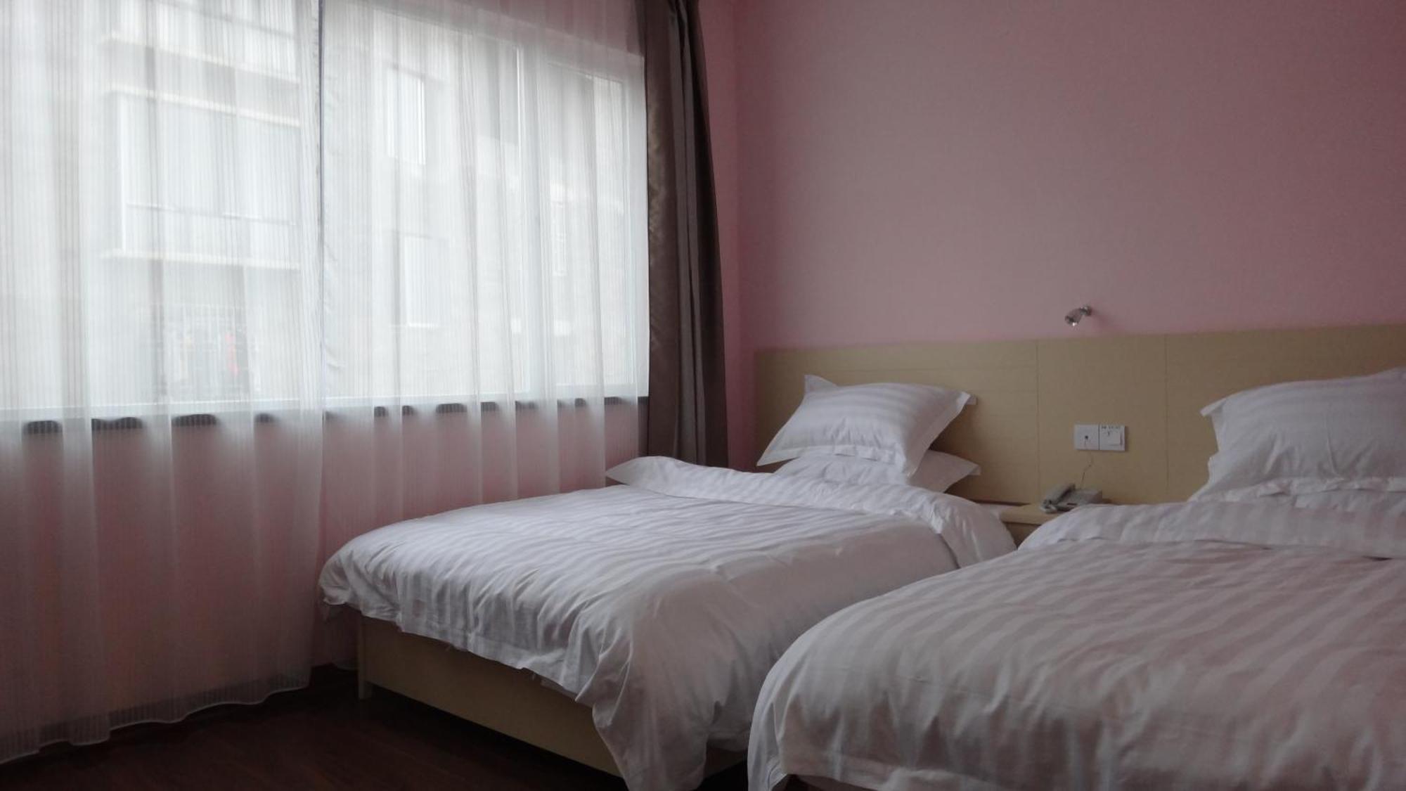 Guilin 68° Hotel North Railway Station Branch מראה חיצוני תמונה